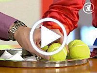 Видео 'Теннисный мяч в быту'